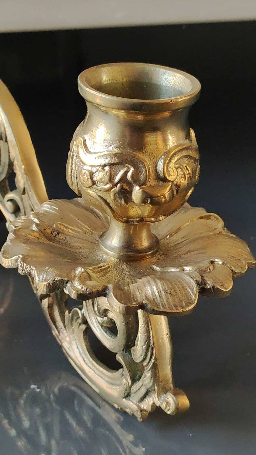 Wall light/Piano with 2 lights. Louis XVI style. In gilded bronze