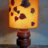 Lampe à poser vintage en bois massif et son abat-jour herbier