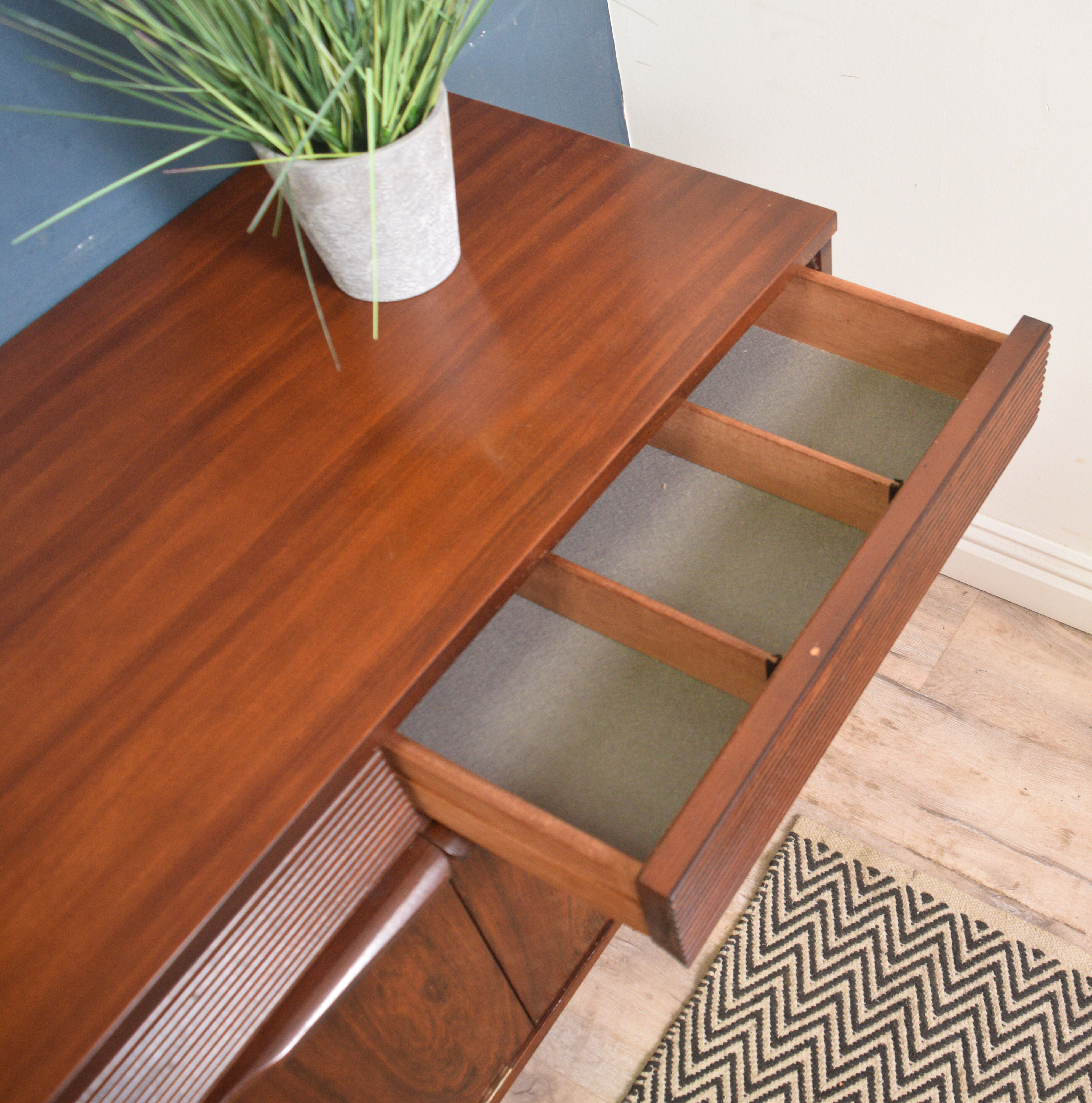Rosewood Elliots of Newbury EON sideboard