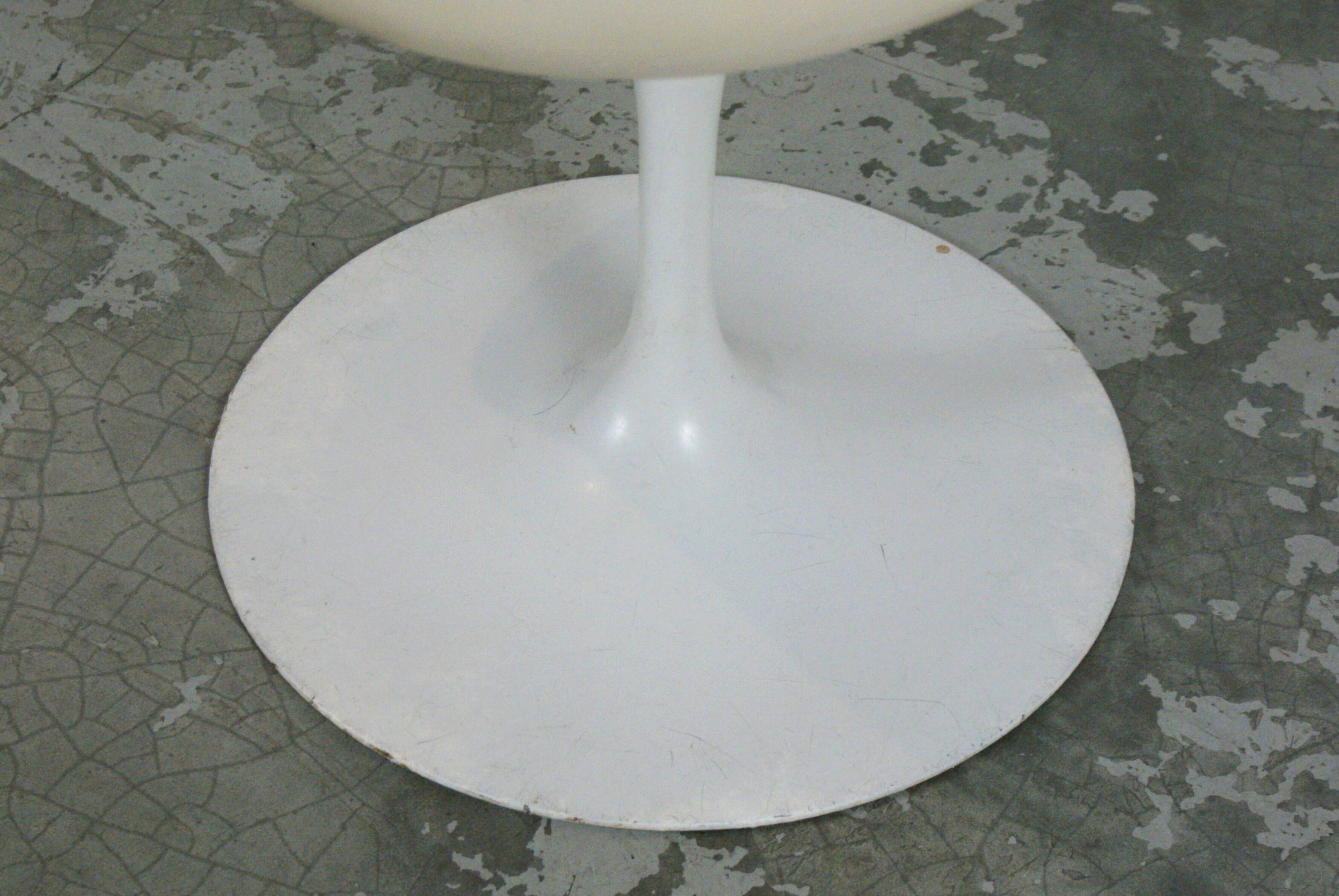 Tulip armchair by Eero Saarinen for Knoll International