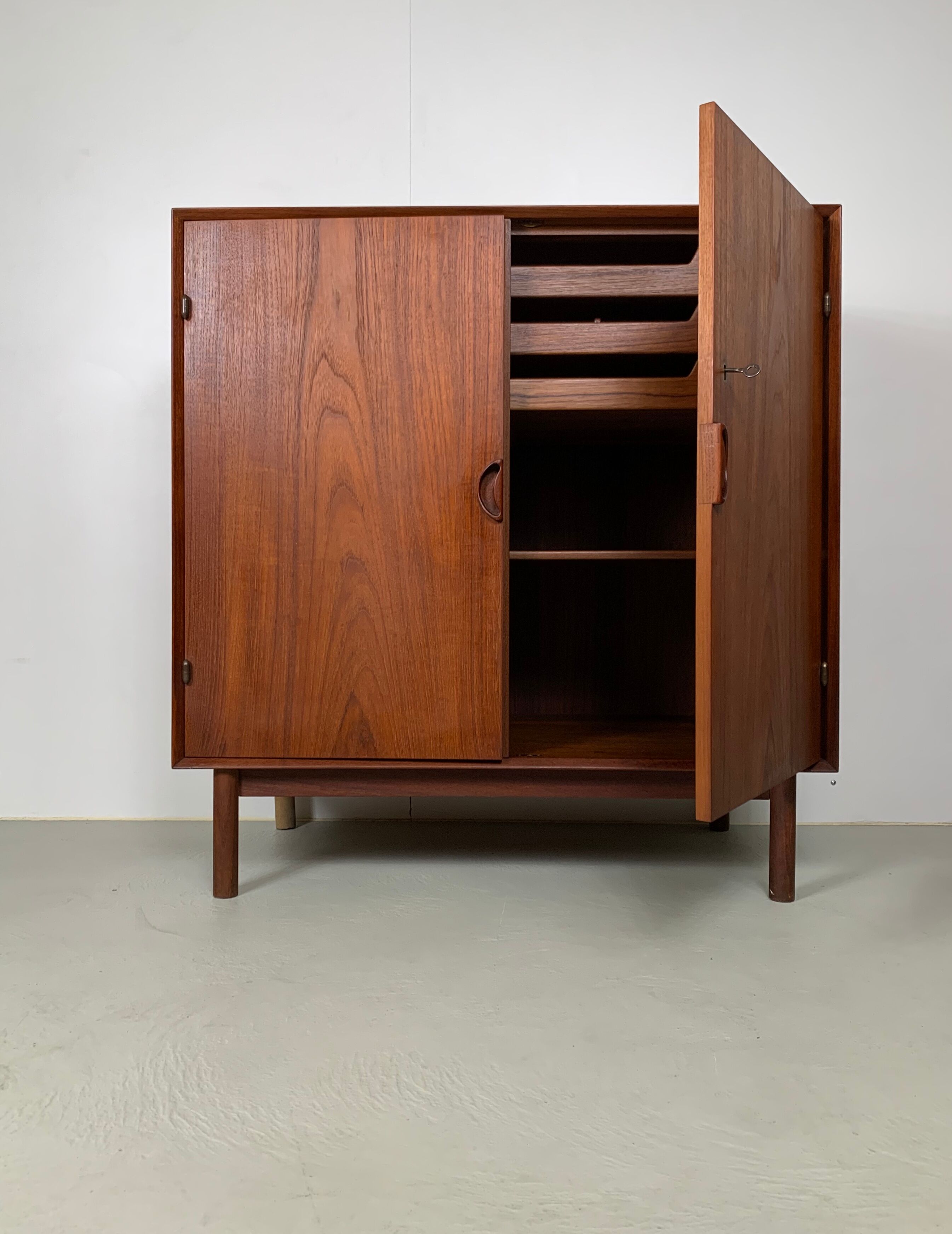 Commode de Peter Hvidt édition Soborg
