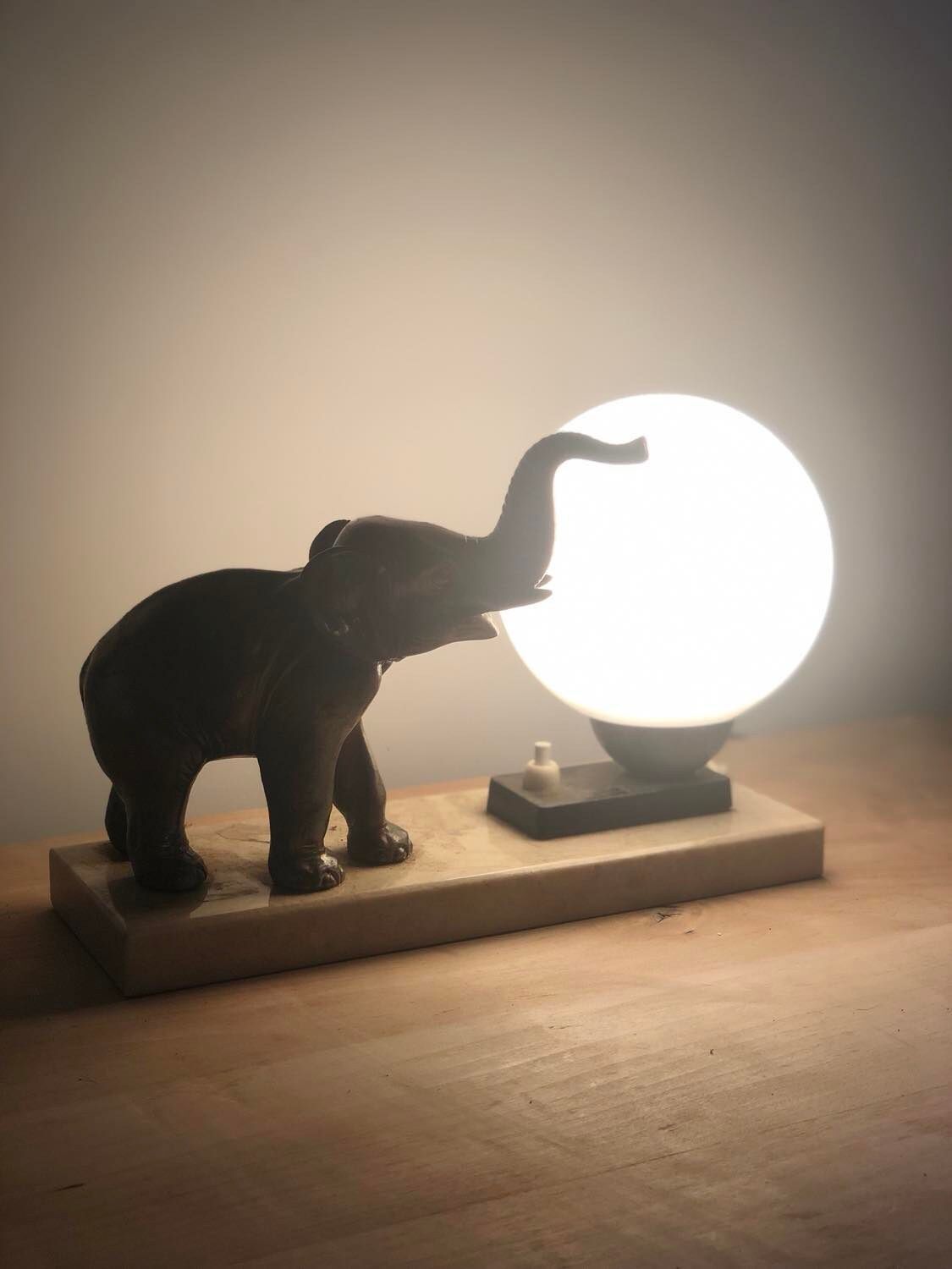 Lampe éléphant art déco