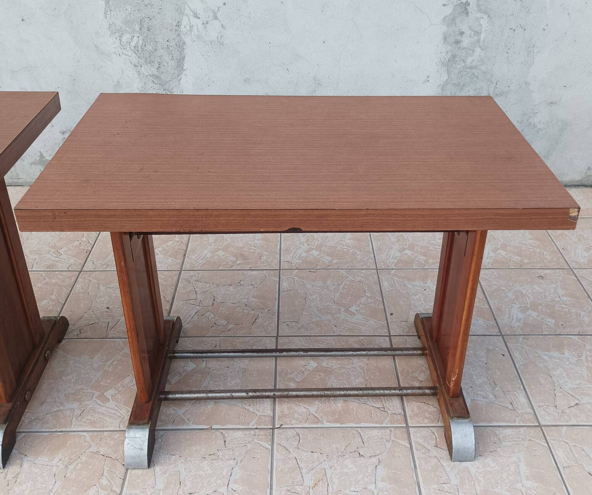 Paire de tables bistrot