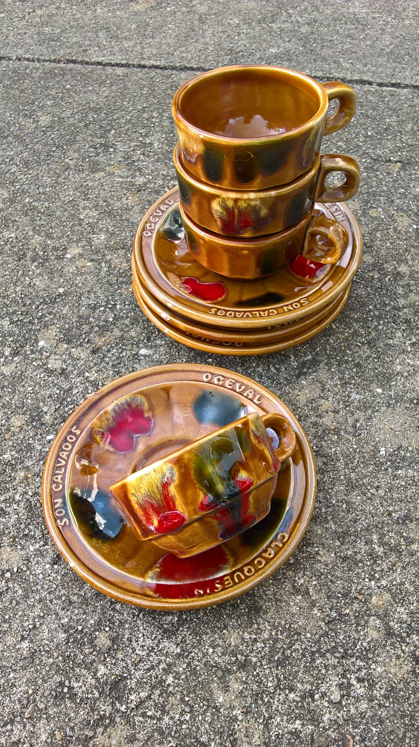 4 coffee cups bistro