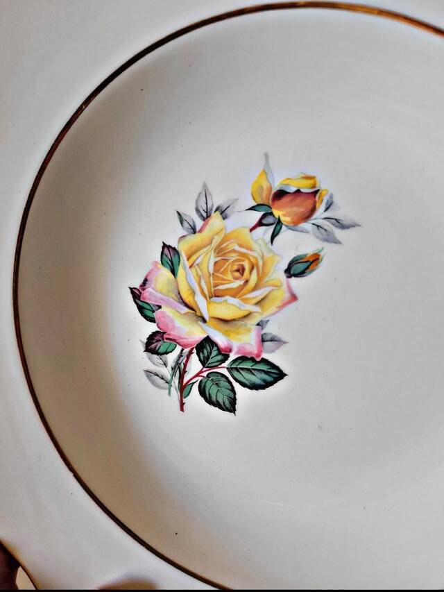 6 Gien Gardanne soup plates, pink and yellow, with gold trim