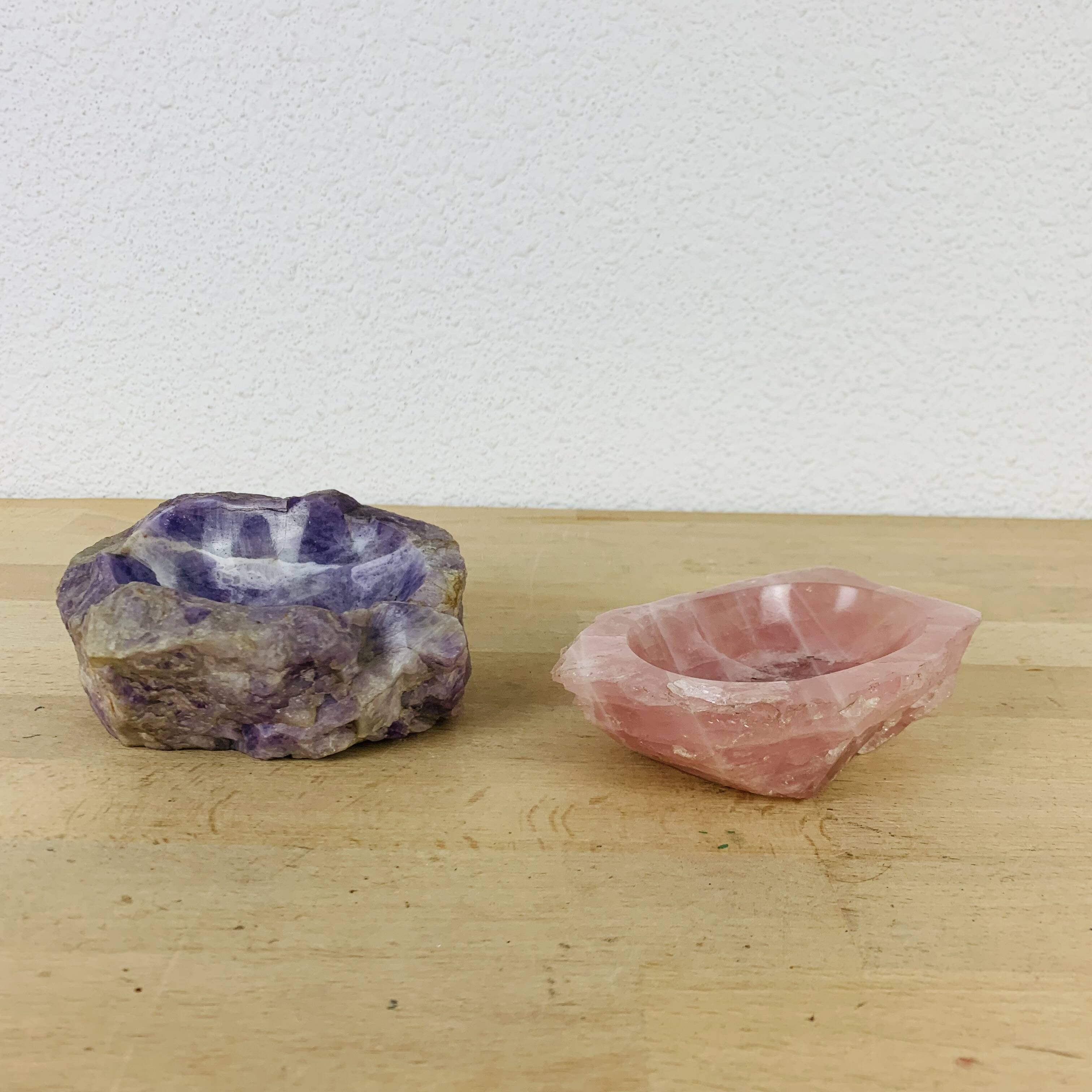2 empty ring size pockets in stone, rose quartz and amethyst