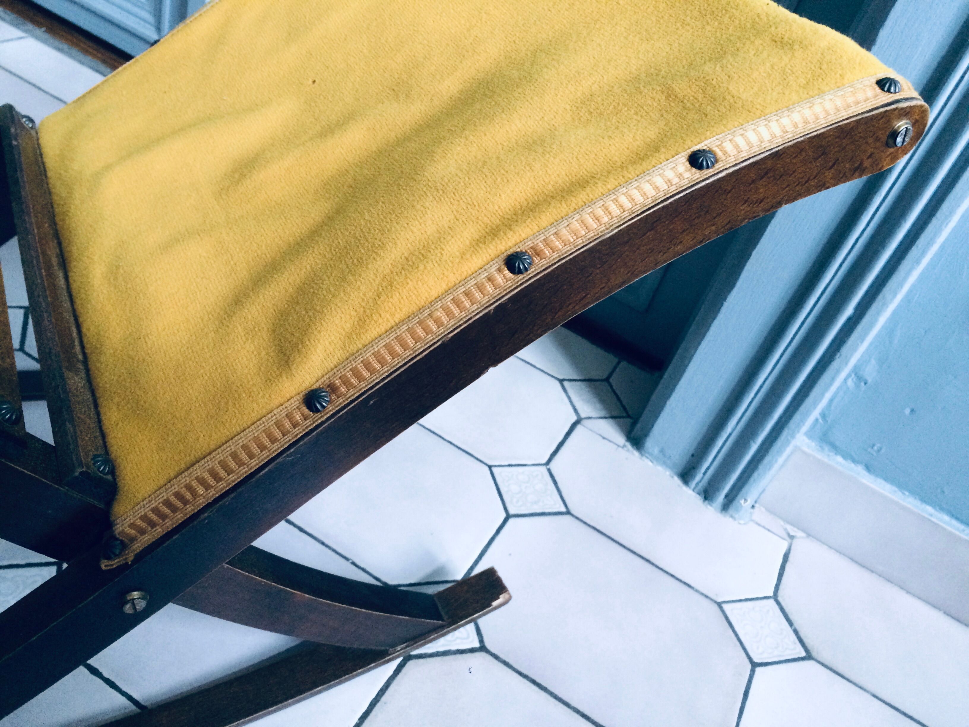 Vintage rocking foot rest