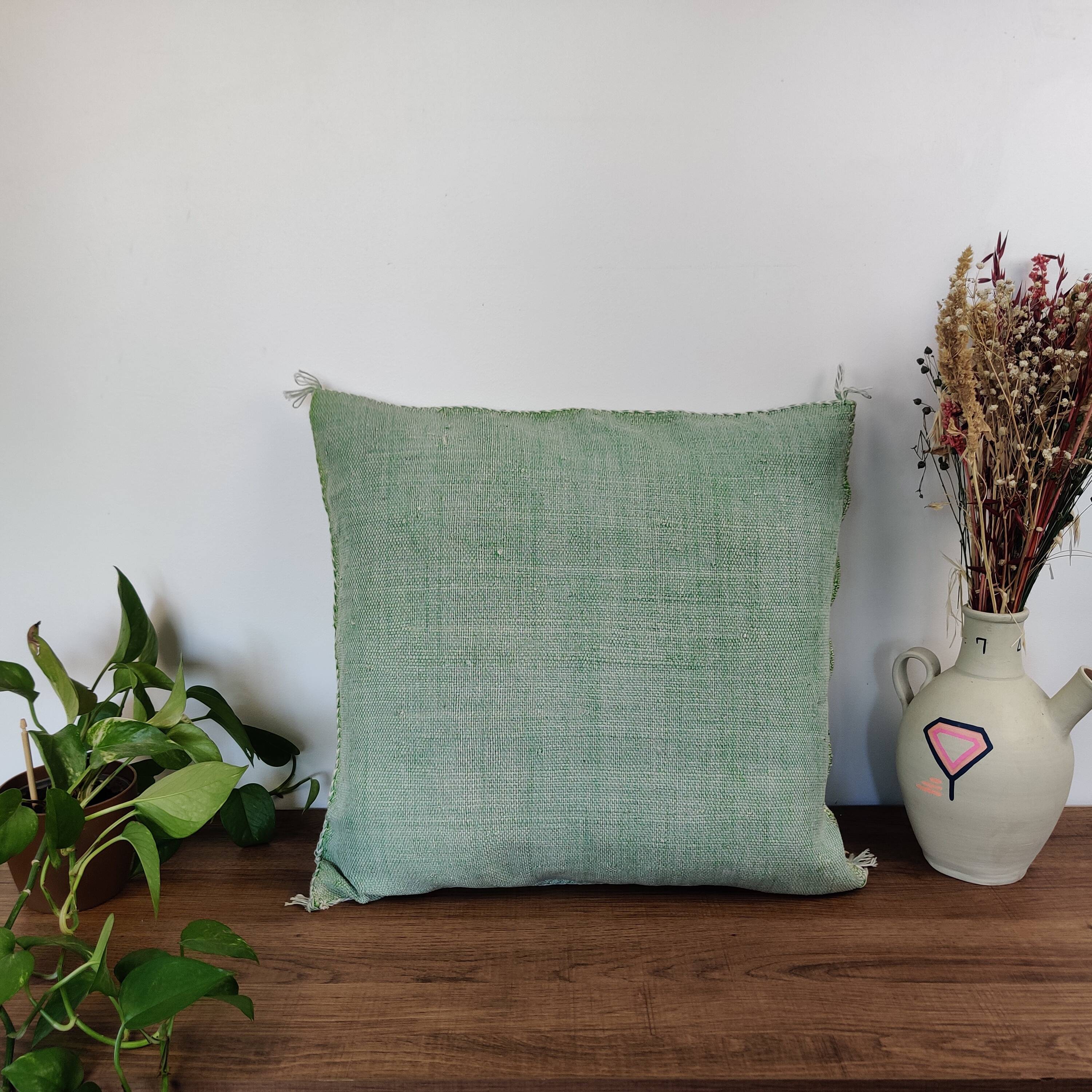 Berber Sabra green cushion in cactus silk