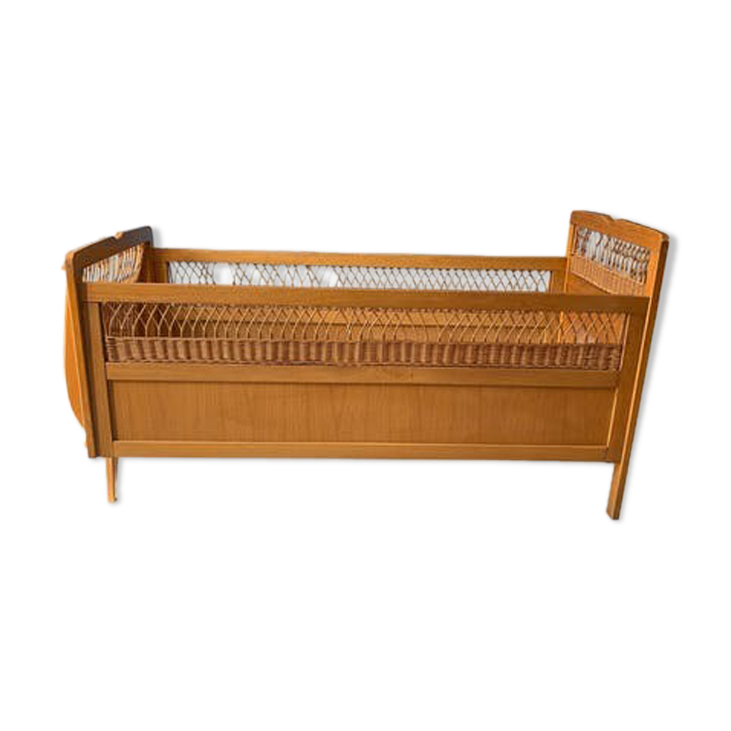 Rattan cot