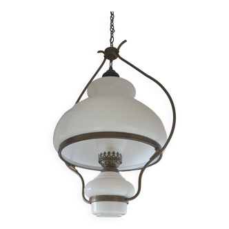 Lustre en opaline et cuivre