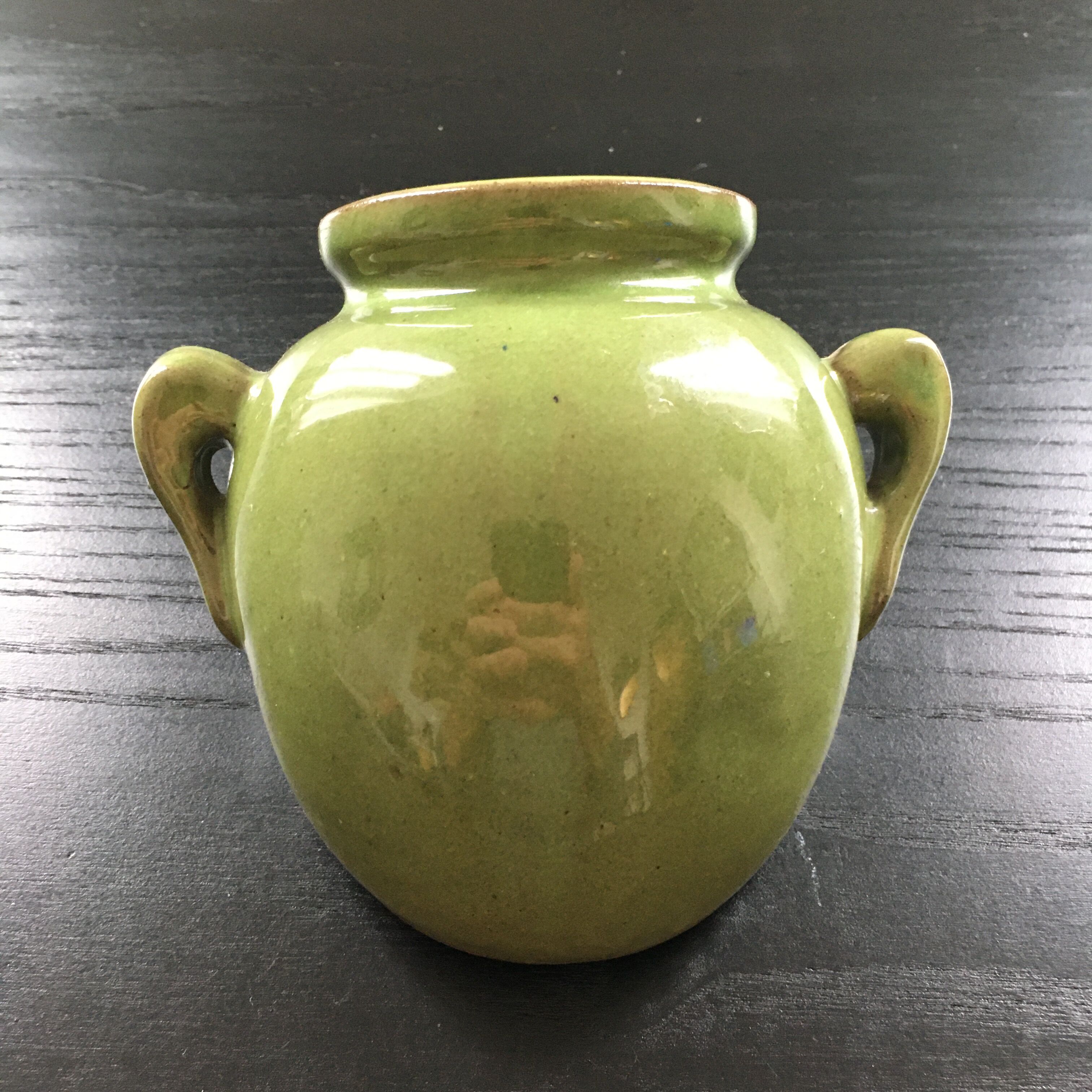 Provencal wall pot