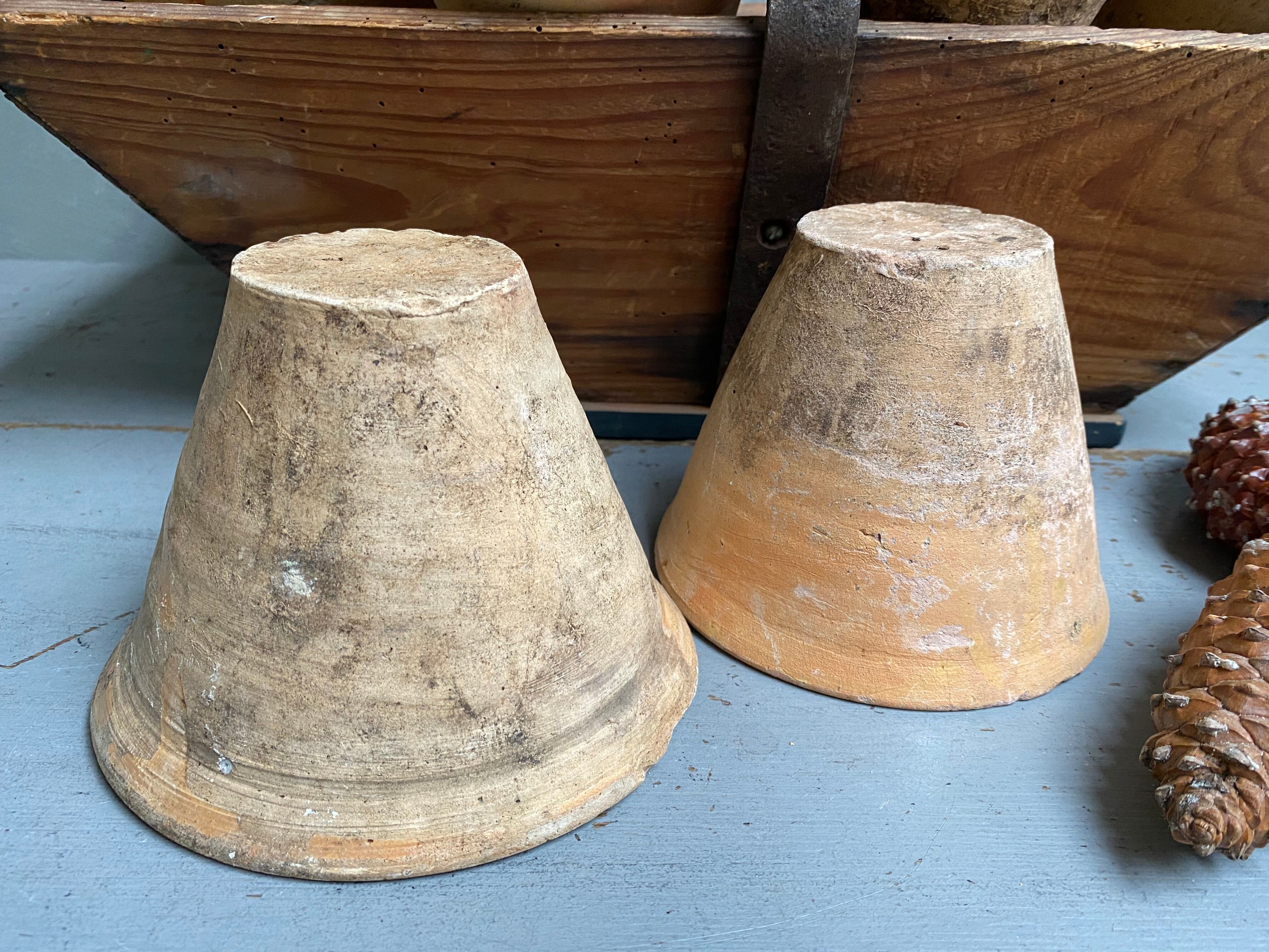 Paire d'anciens pots de résiniers