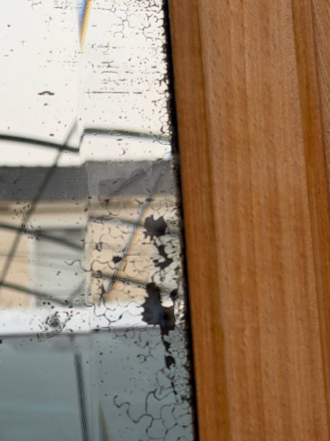 Armoire parisienne art déco miroir biseauté 1920