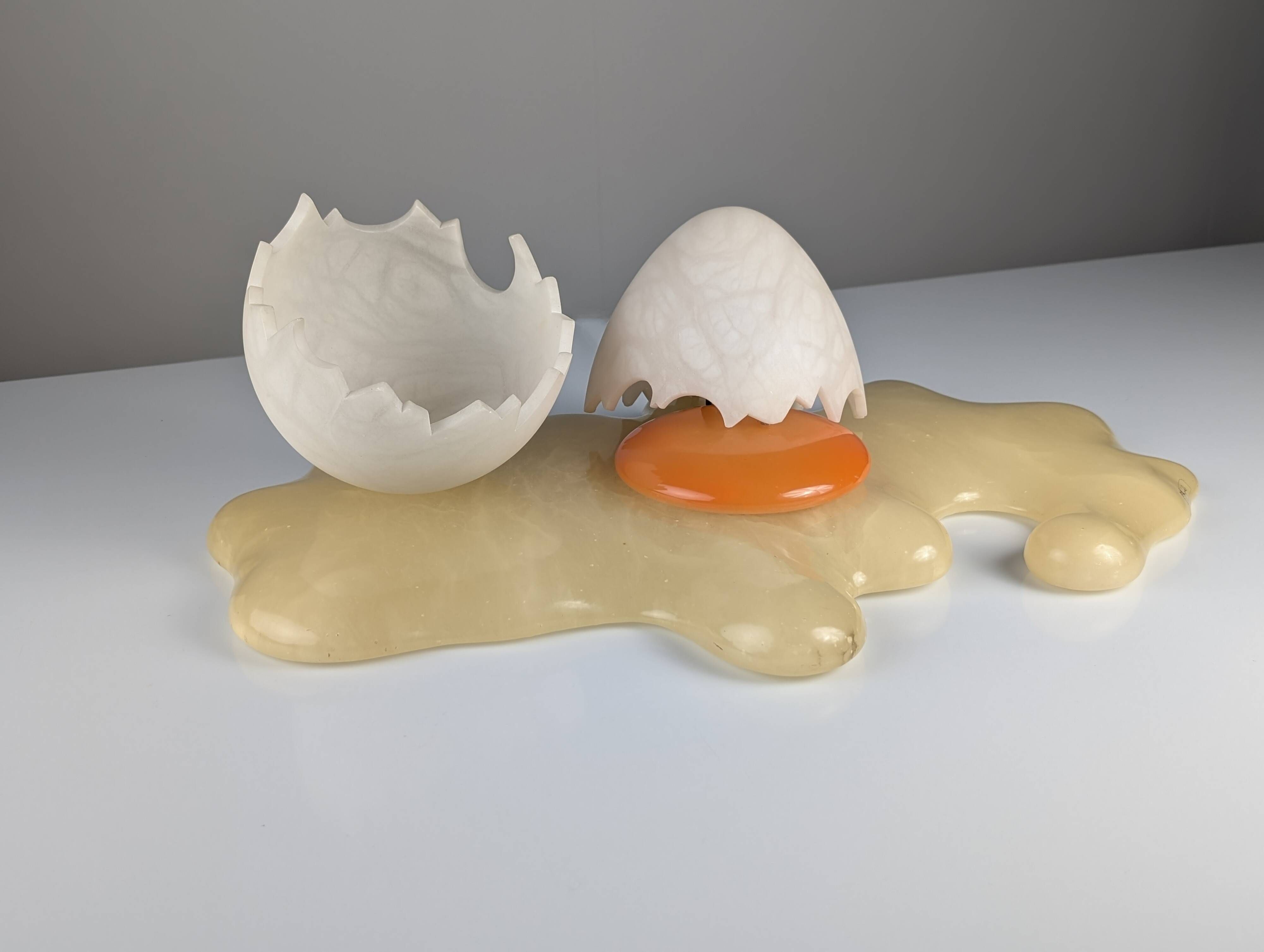 Broken egg alabaster sculpture lamp by Marco Ricciardi, Italy, 1980s