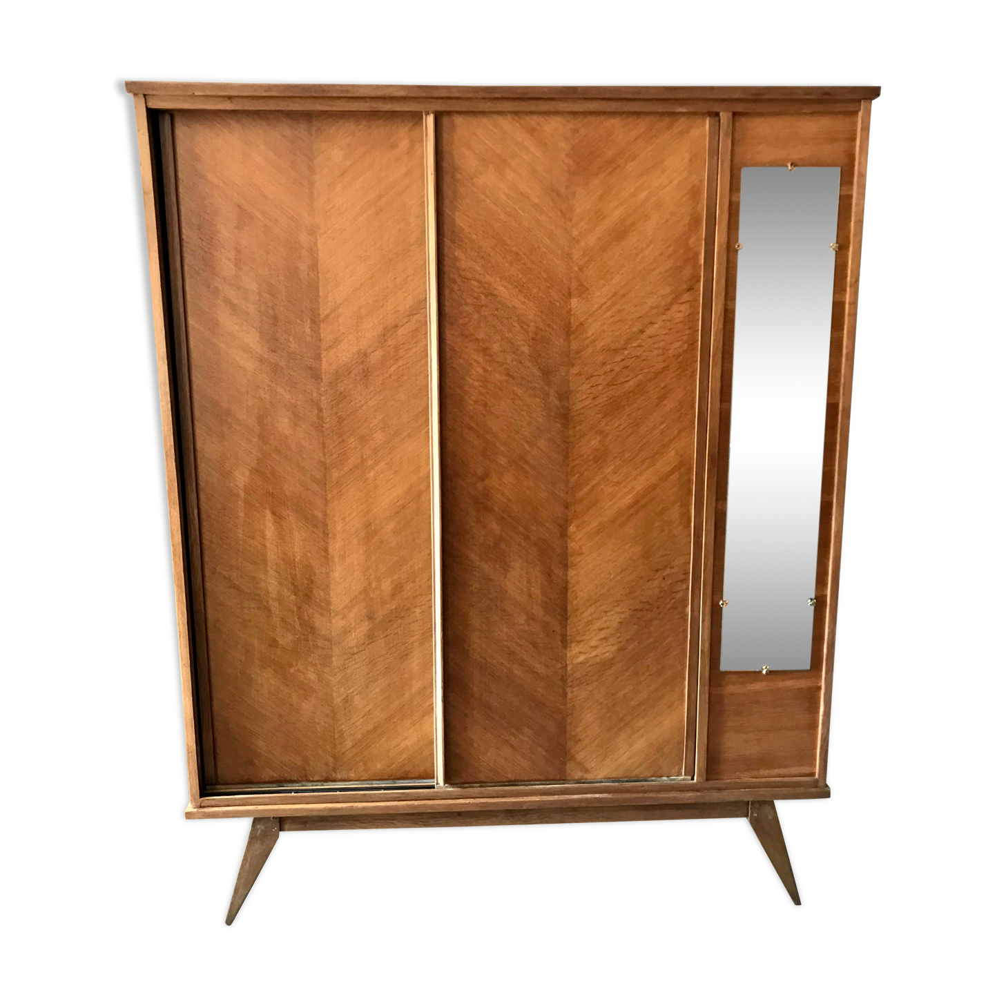 Wardrobe sewing door