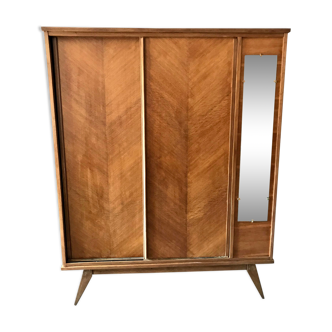 Wardrobe sewing door