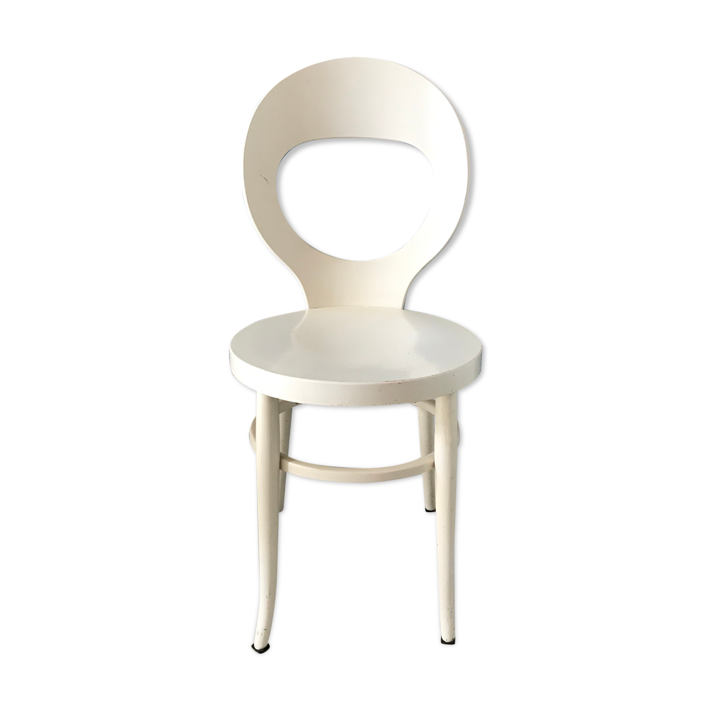 White Baumann Seagull chair