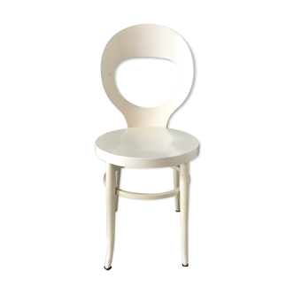 White Baumann Seagull chair