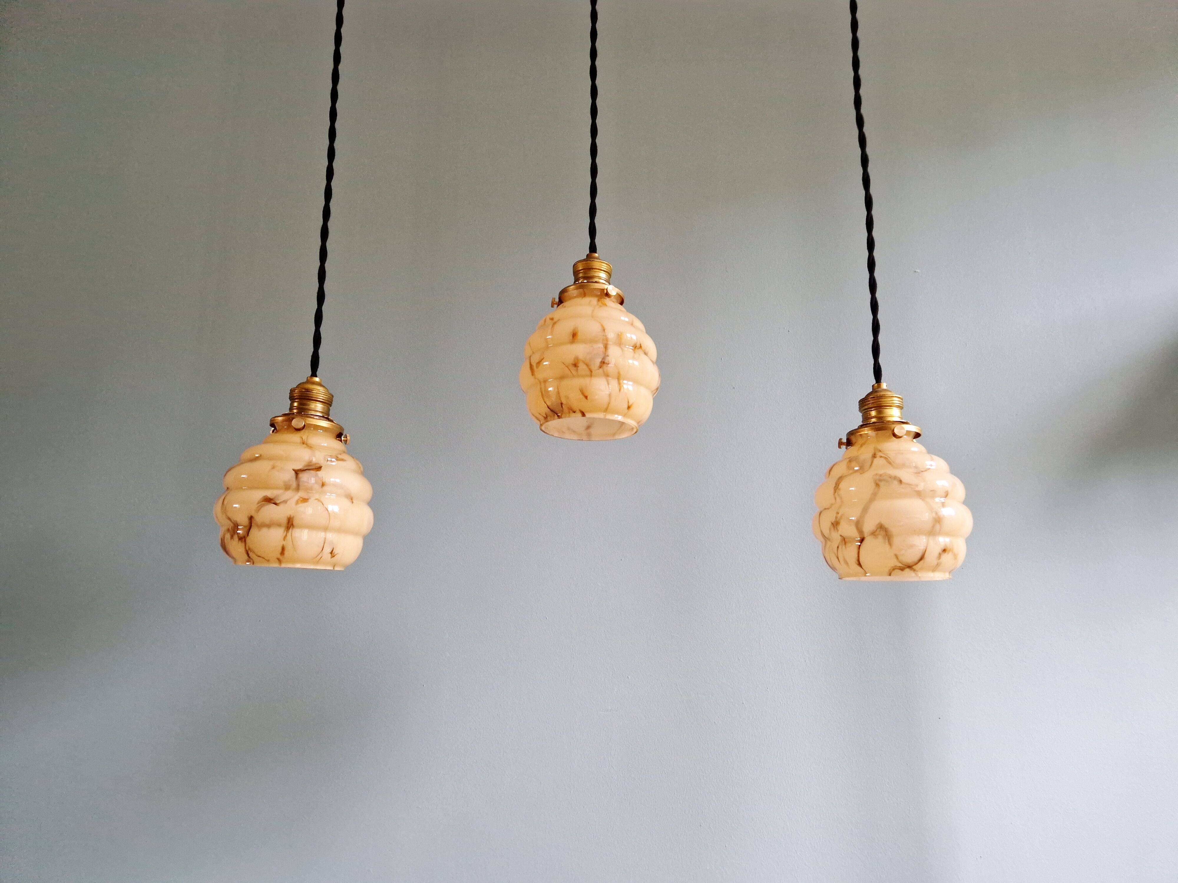 Art Deco suspension in marbled opaline with ouraline (4 available)