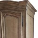 Armoire ancienne en bois massif