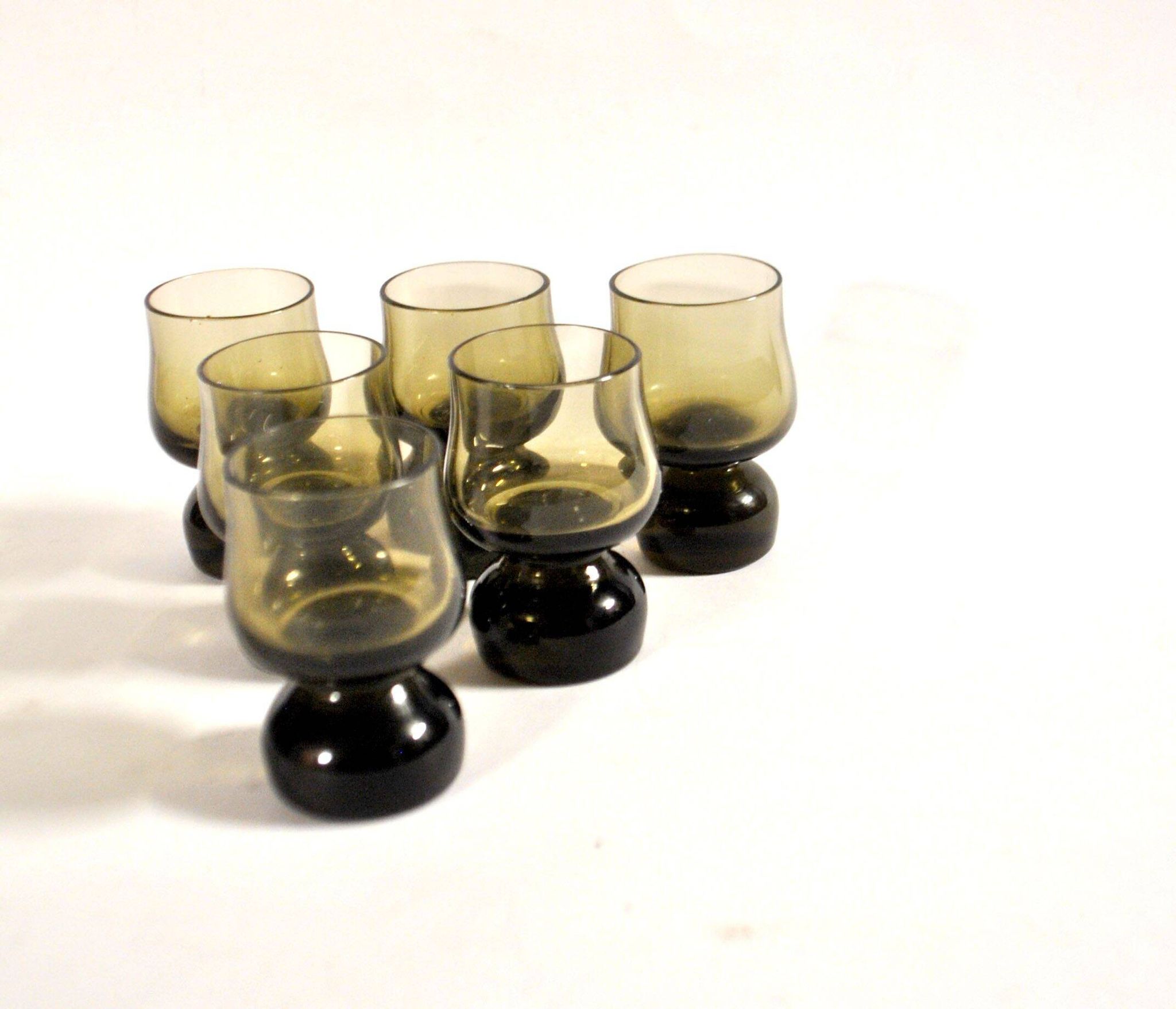 Set of 6 vintage smoked glass shot glasses from Italy, 1970-1980.