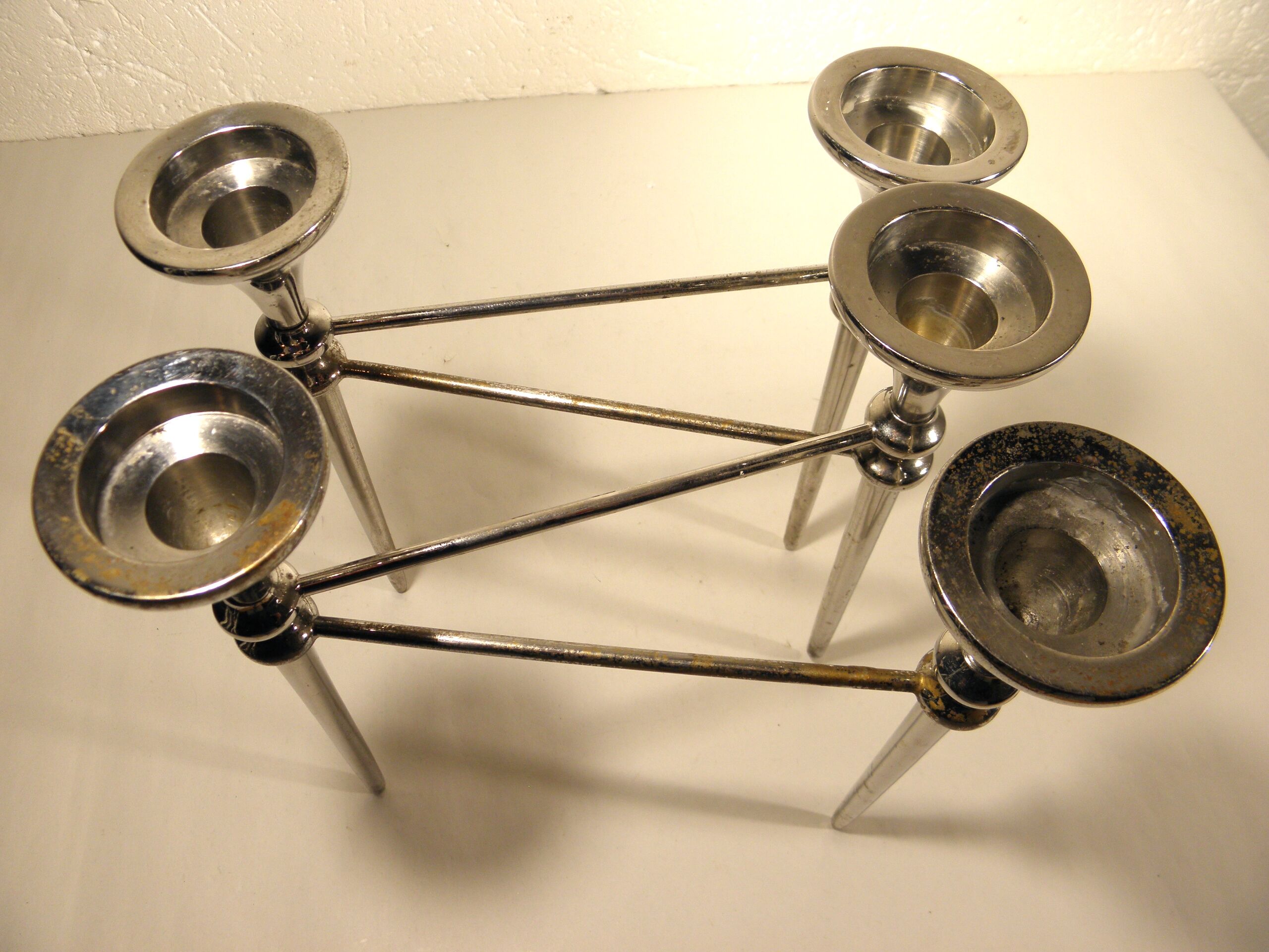 Design chandelier in silver metal