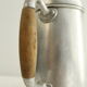 Cafetière ancienne en aluminium