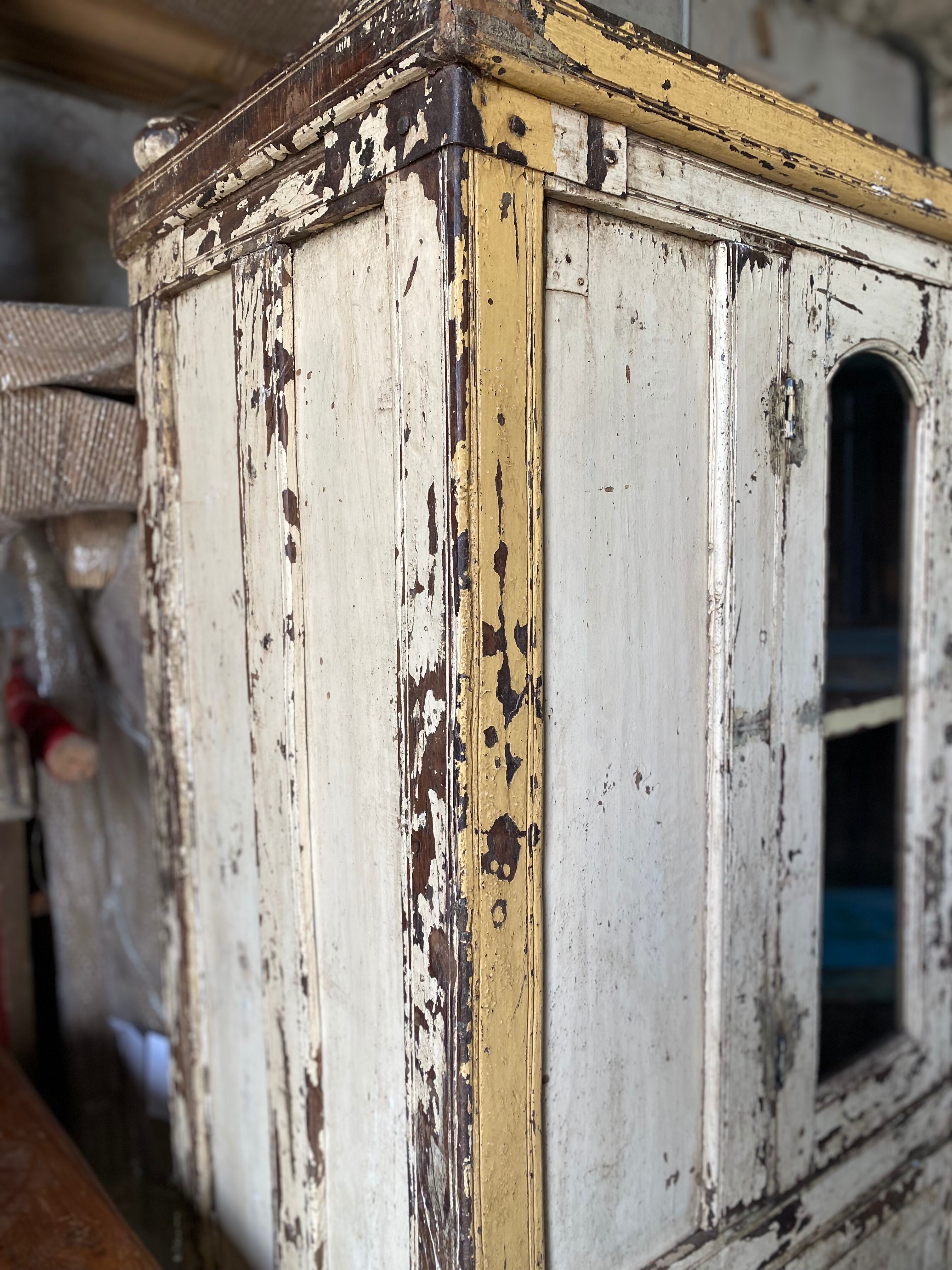 Sideboard in pale yellow lacquered teak