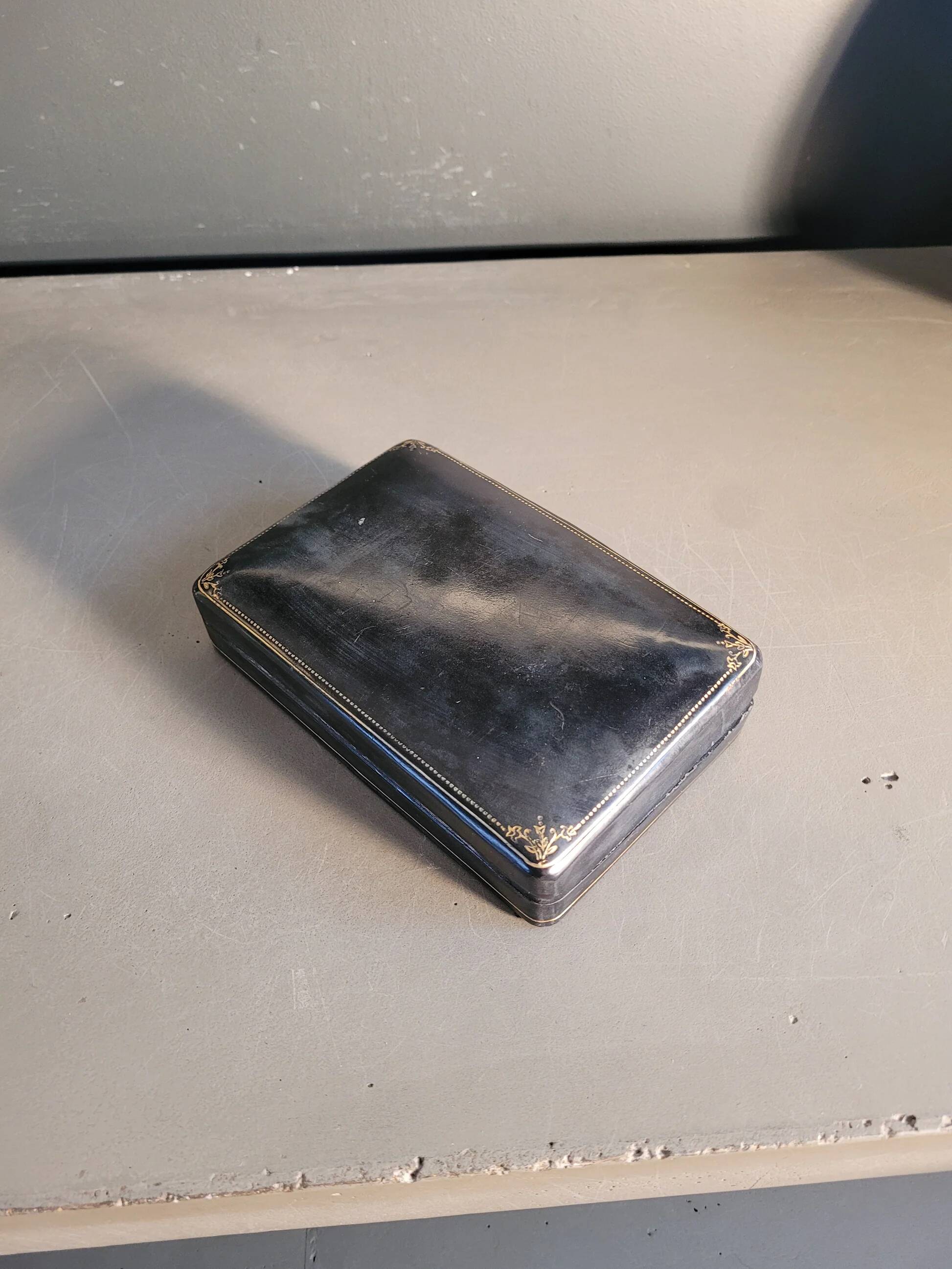 Vintage card game box FFB in genuine leather