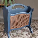 Magazine holder