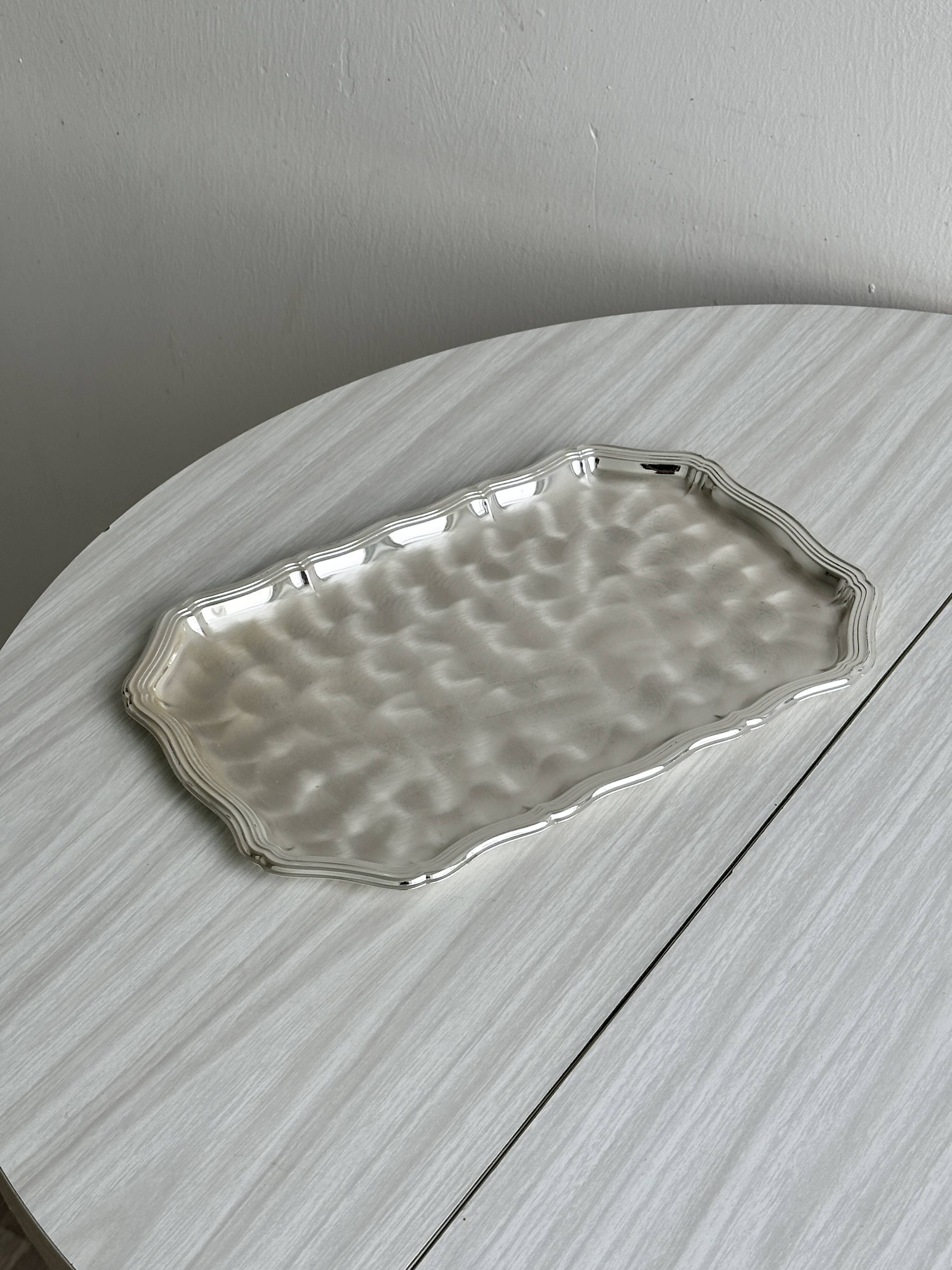 Shiny lightweight metal tray