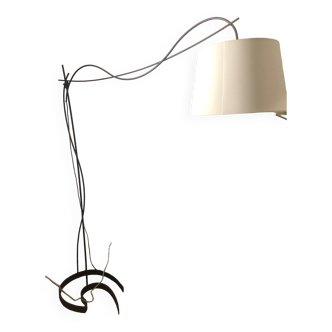 Offset foot floor lamp