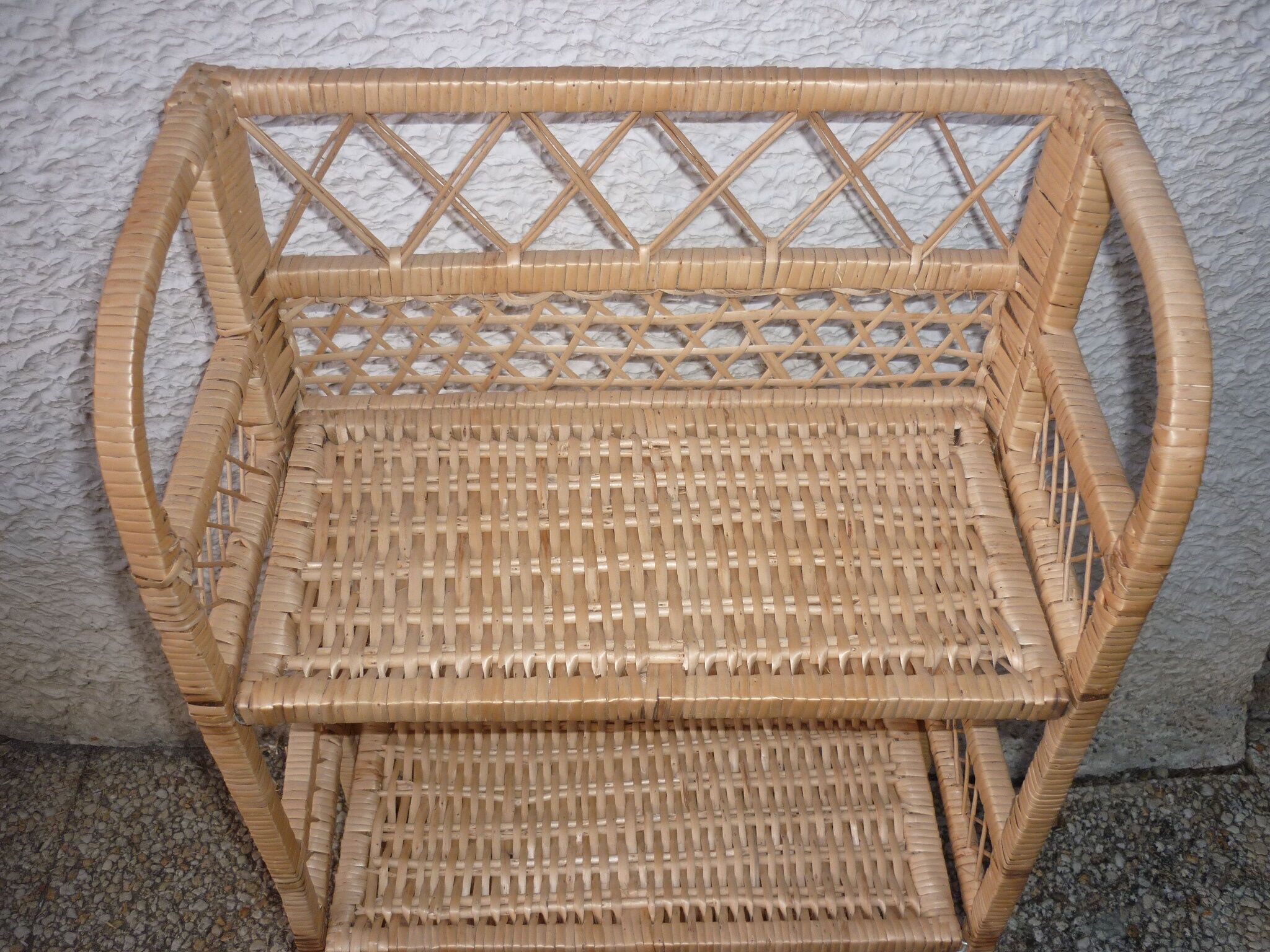 Rattan and wicker folding shelf