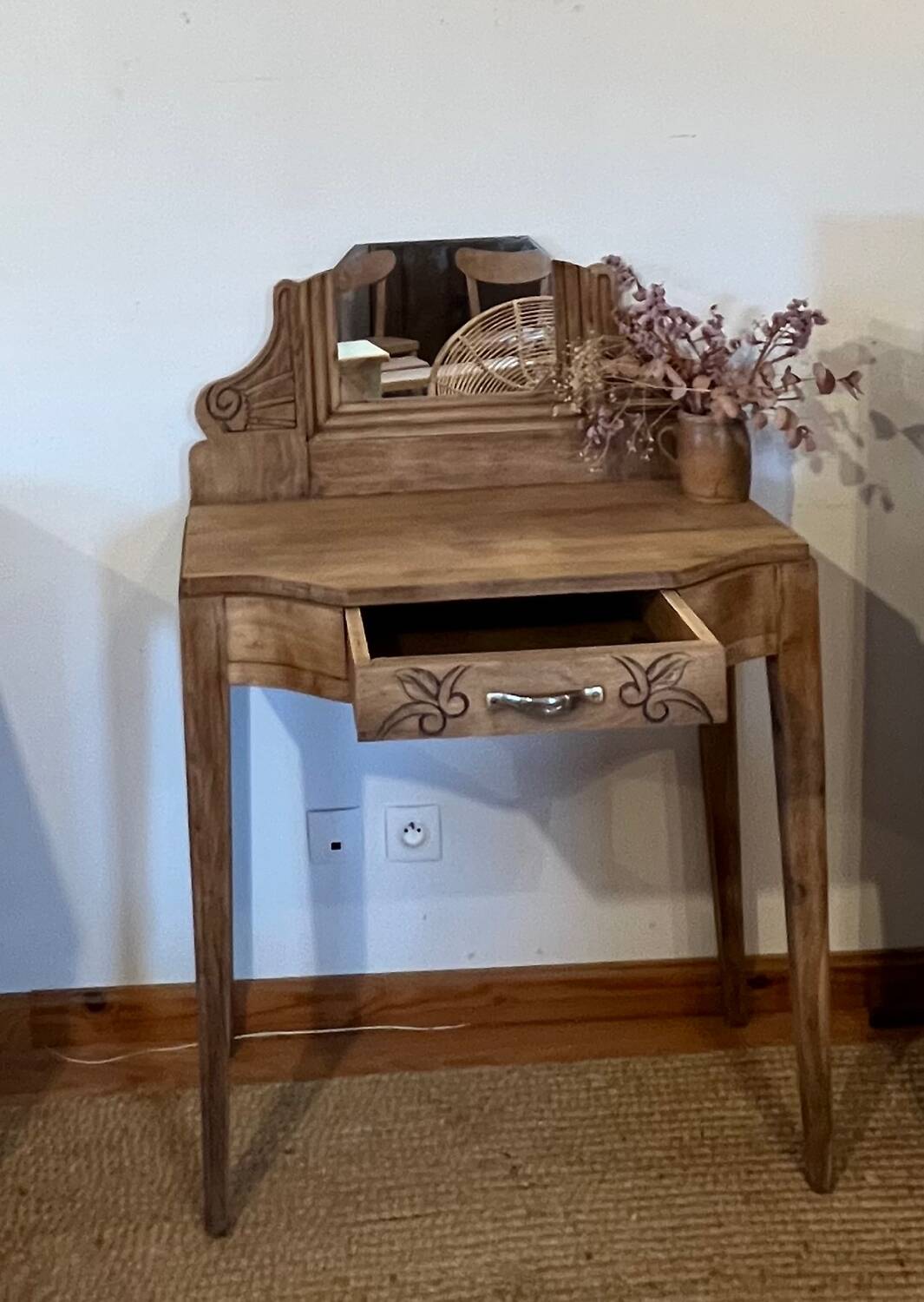 Coiffeuse ancienne en chêne massif brut