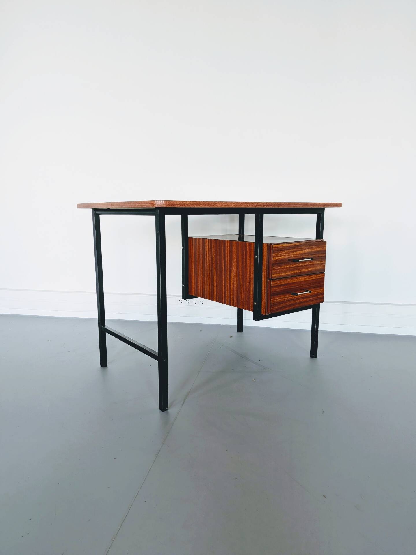 Vintage desk in formica, wood and metal