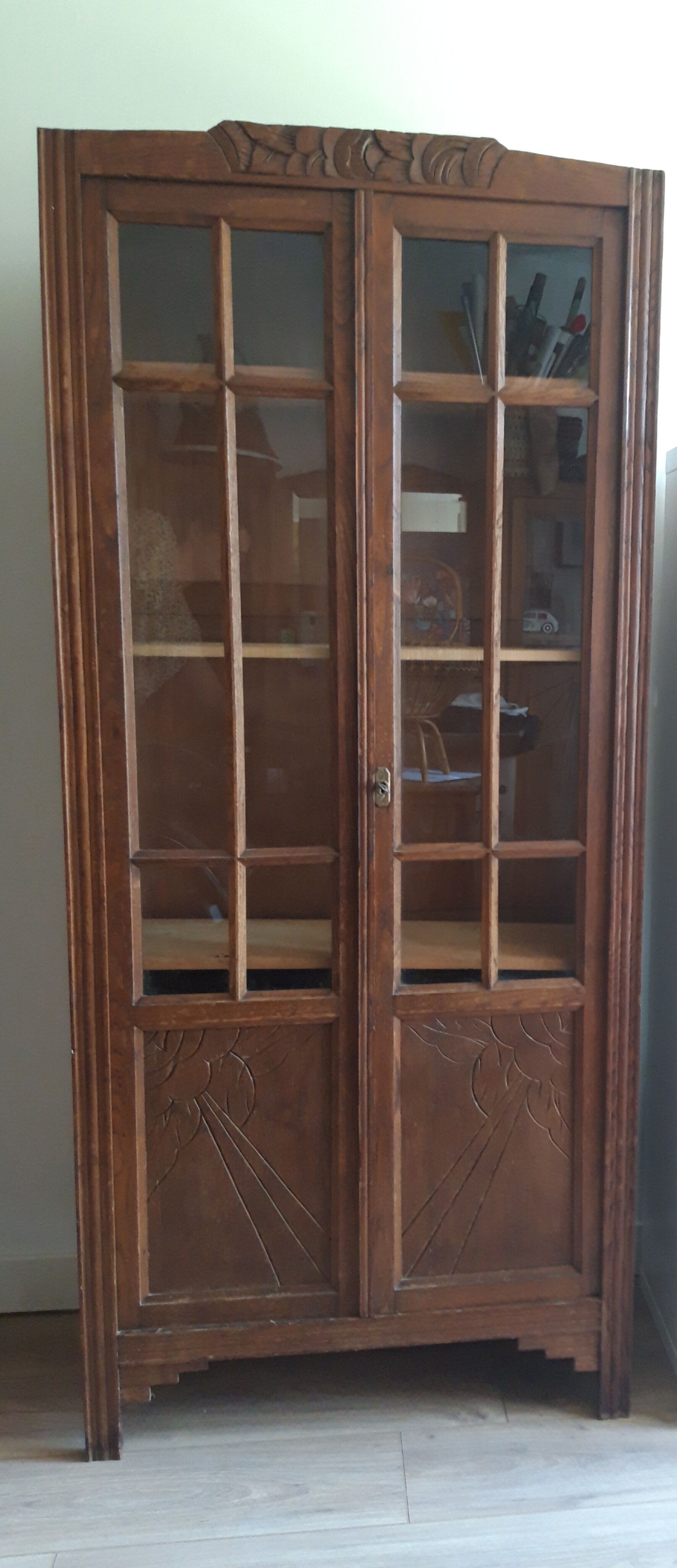Art Deco glass cabinet