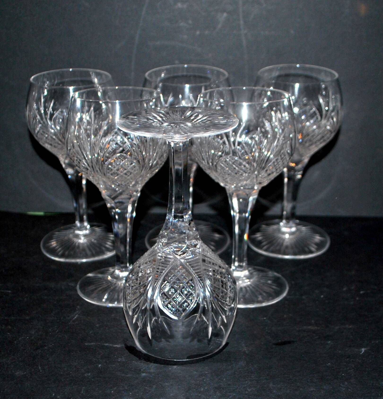 Set of 6 white wine glasses 1900 in cut crystal BACCARAT model 9157 catalog 1907 H13.5