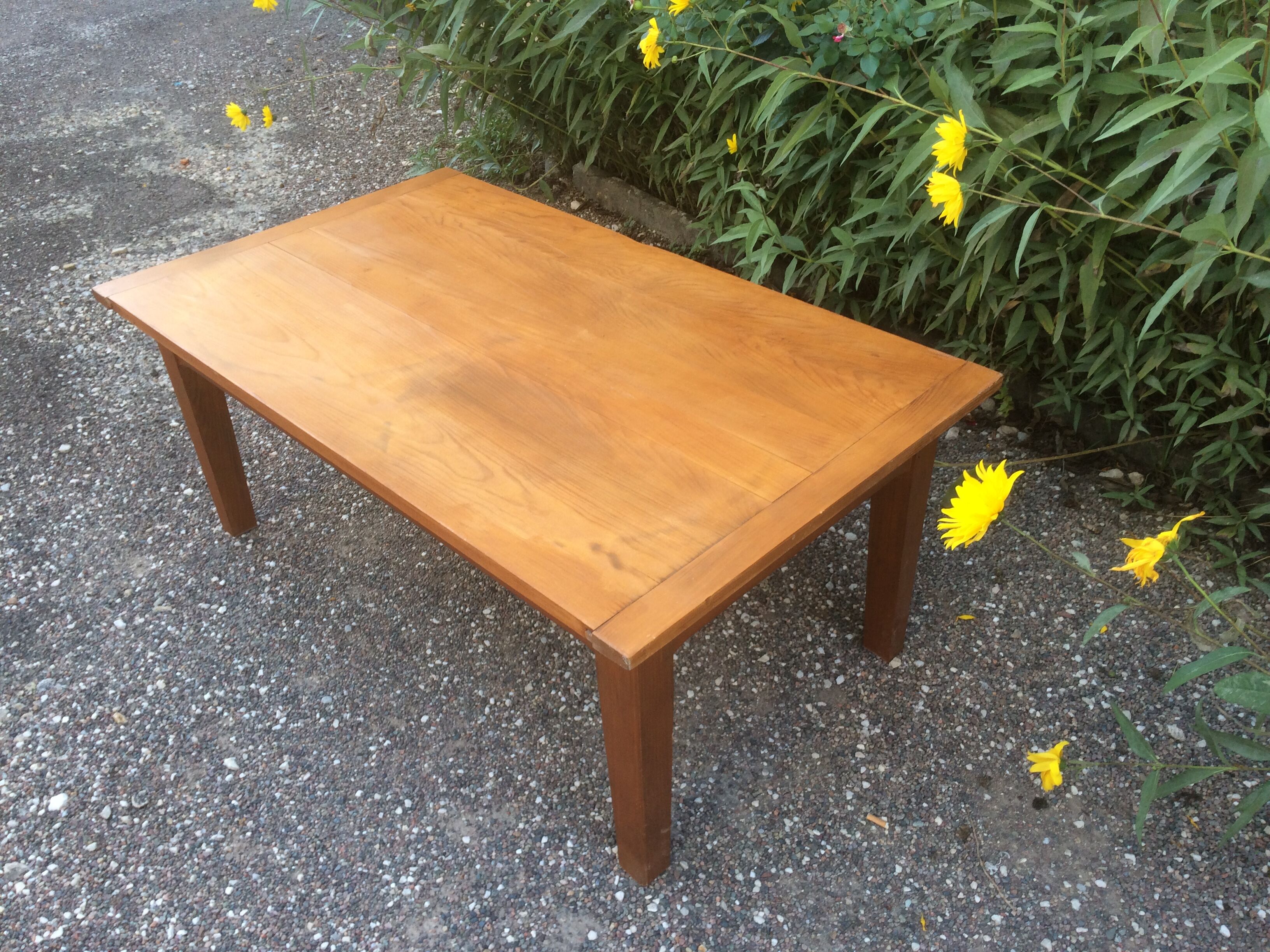 Country coffee table
