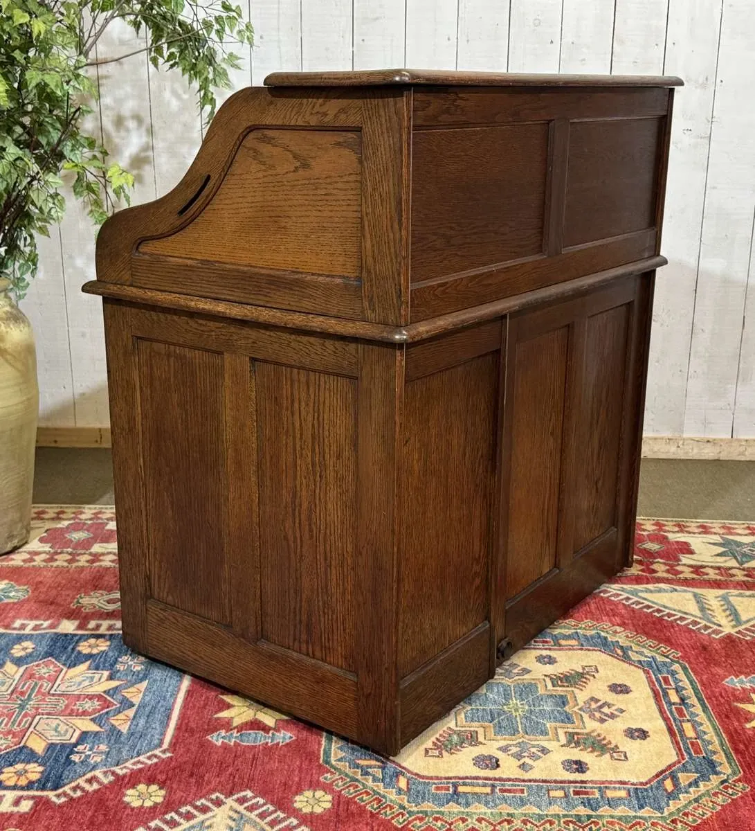 Bureau à cylindre en chêne