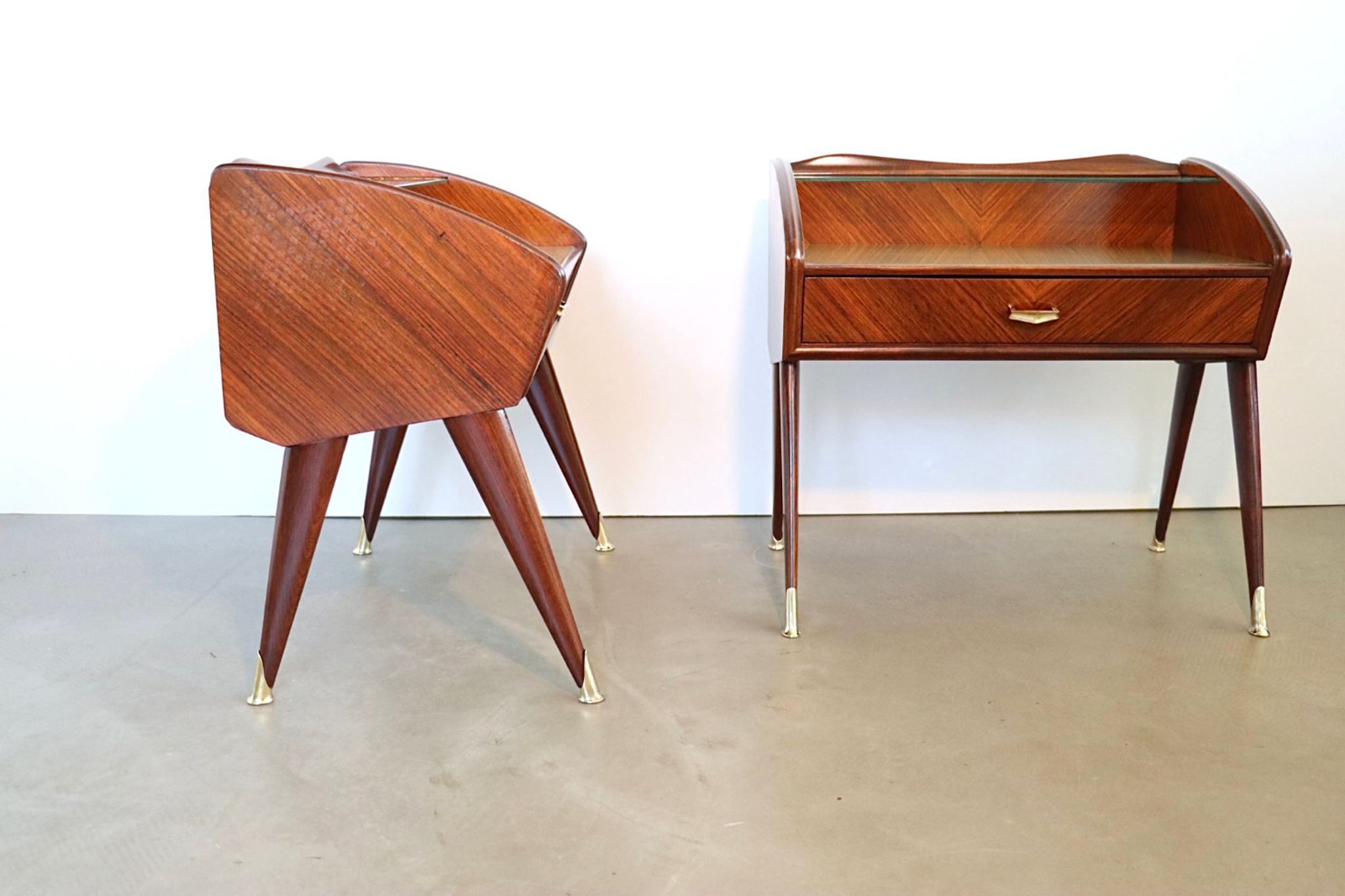 Paire de tables de nuit
