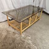 Table basse en rotin dessus verre fumé 1970