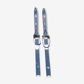 Paire de ski d'enfant anciens en bois bleu