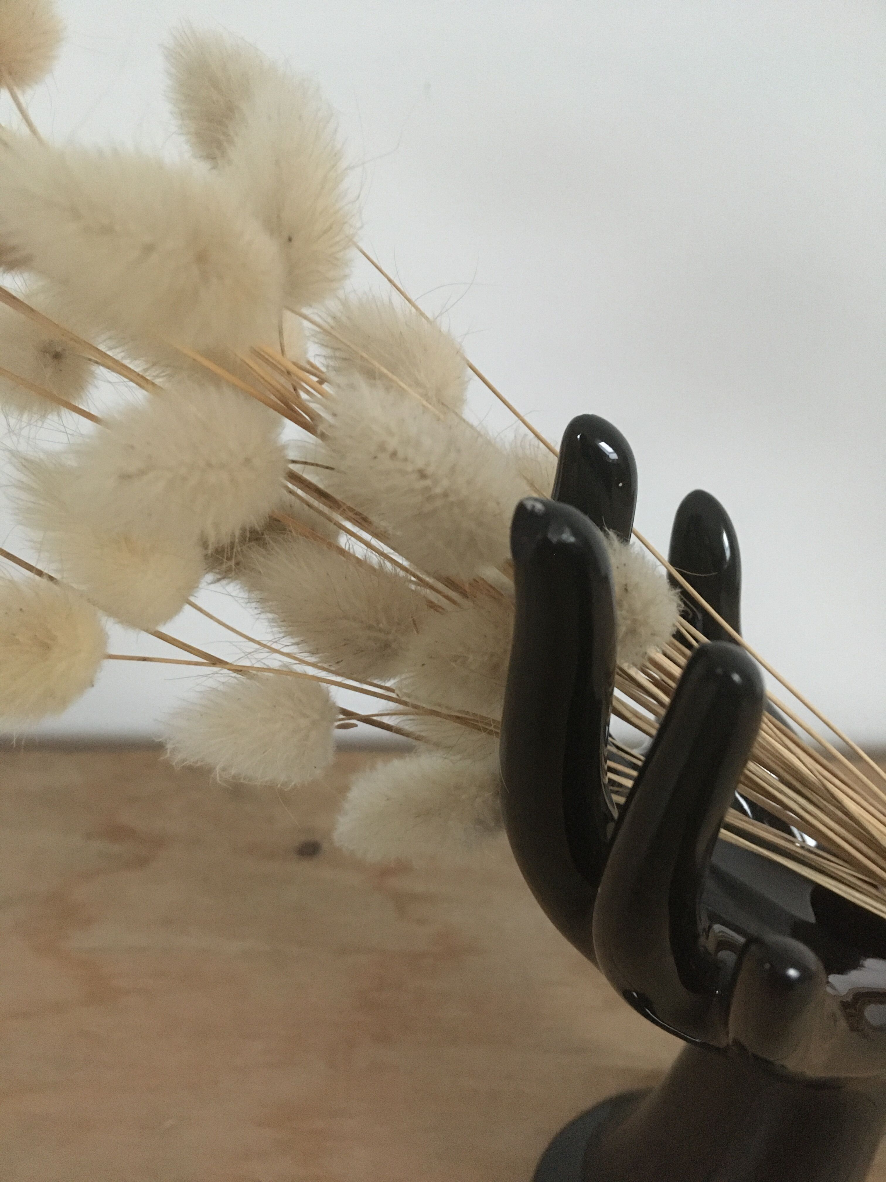 Vase soliflore hand black ring