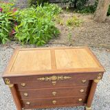 Commode en acajou d’époque empire estampillée courte