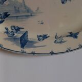 Plat ovale GIEN «Vol d’oiseaux». Vaisselle 1900 Art Nouveau.