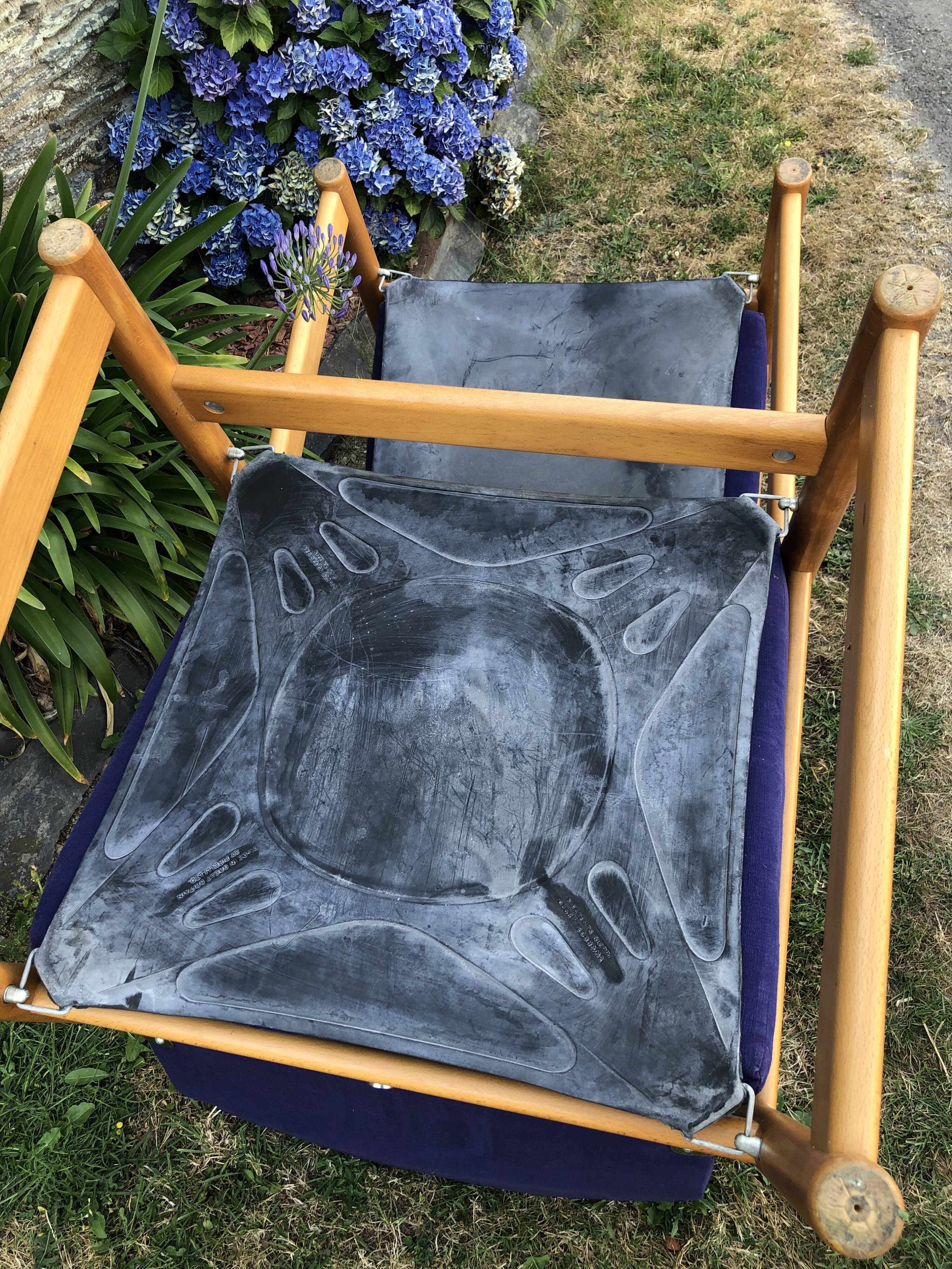 Duo de fauteuils vintage en hêtre lupton morton de john morton
