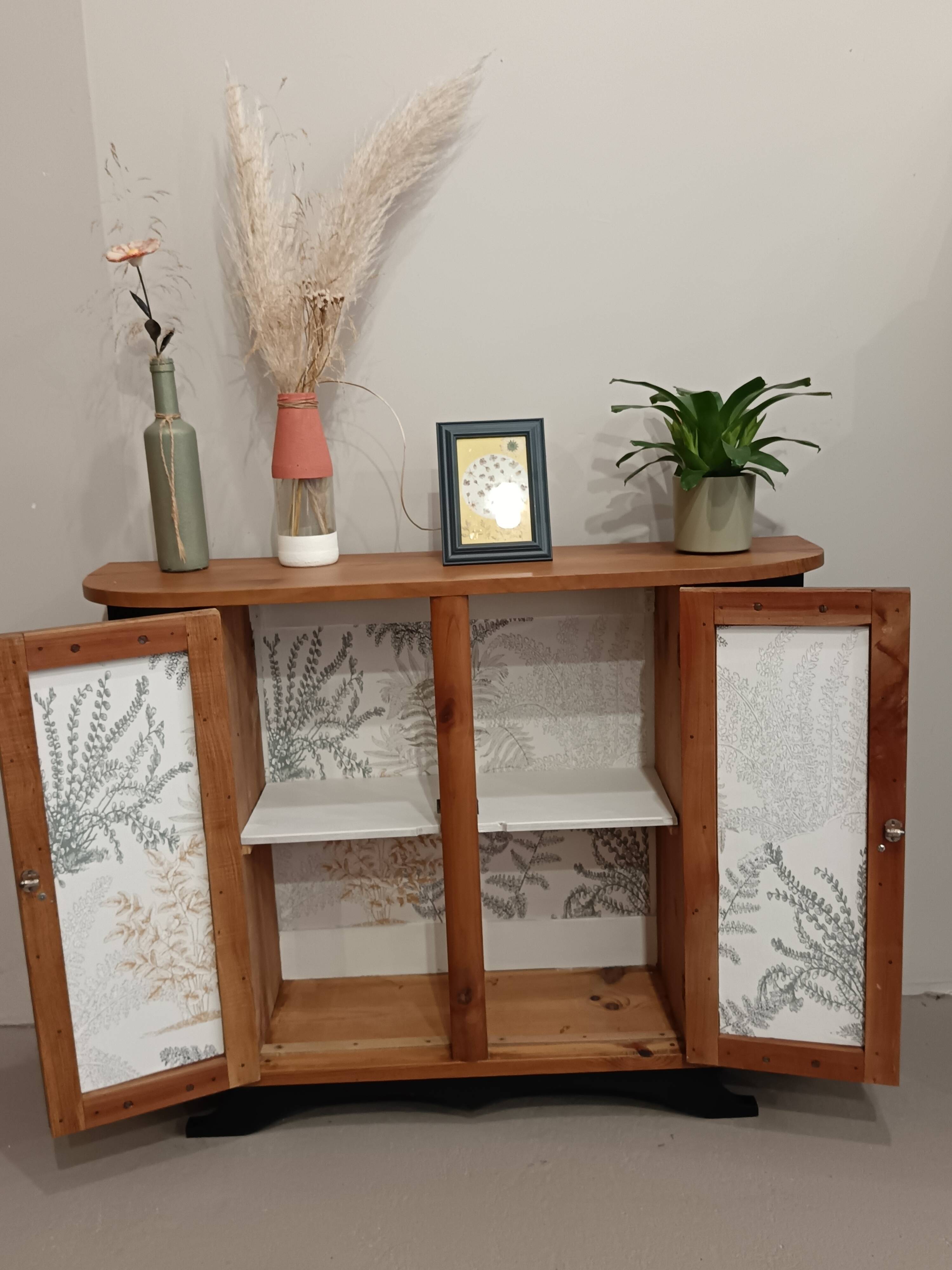 Small buffet or console in natural and black wood