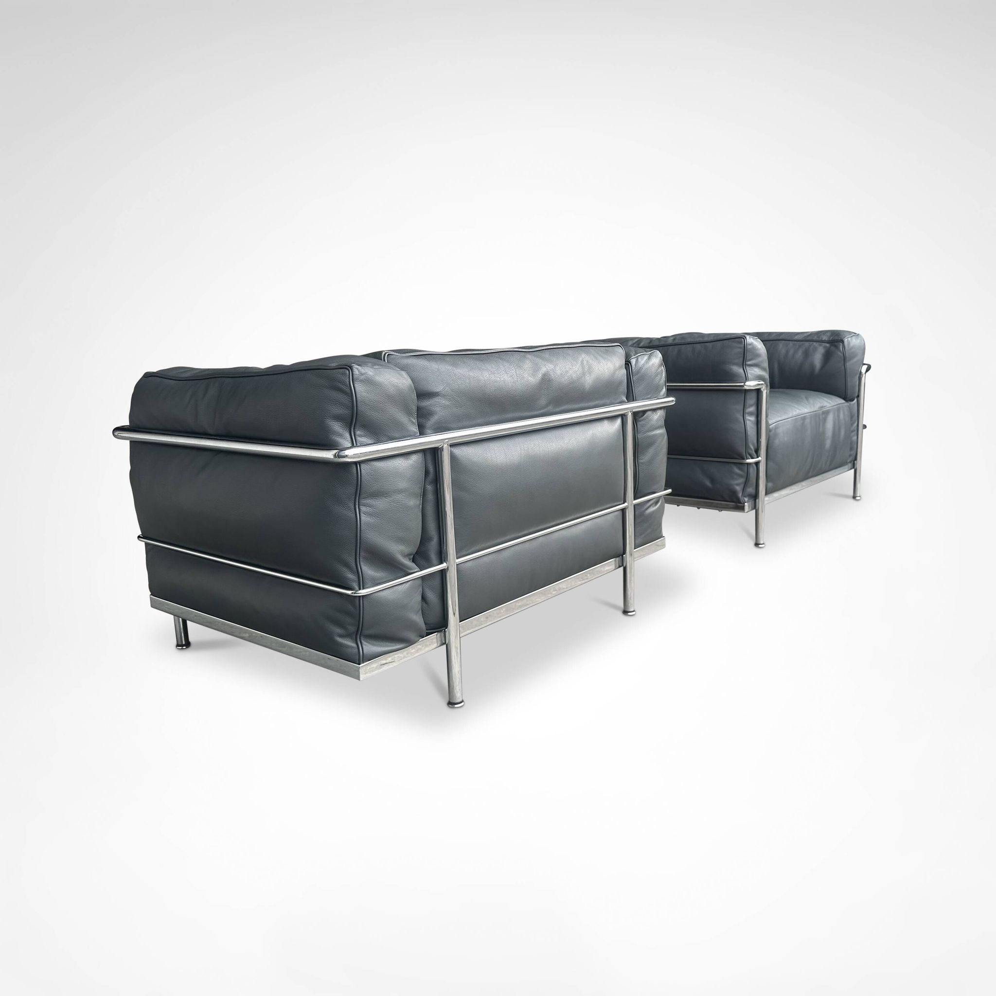 LC3 down cushions Y extra leather armchairs by Le Corbusier Cassina 1990s