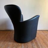 Dutch design easy chair Amphora by Leolux faux leather upholstery