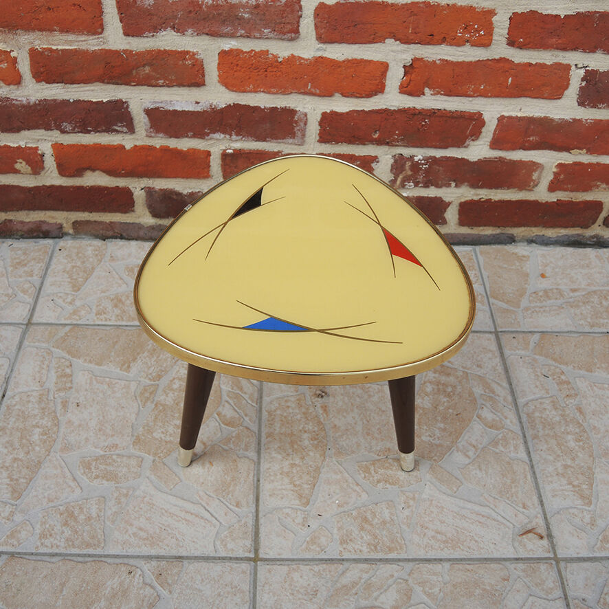 Ancien guéridon tripode en bois et formica de style 50/60